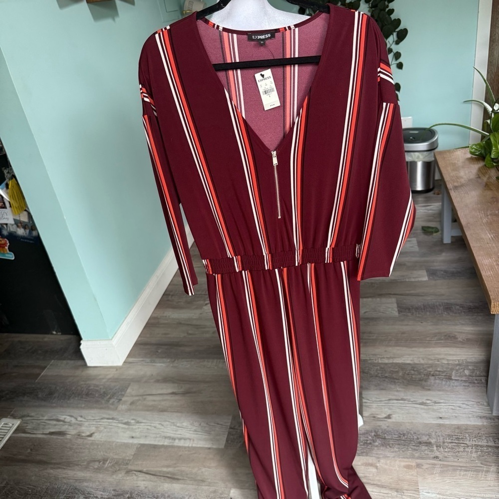 NWT Express Burgundy Striped Jumpsuit 3/4 Zipper Size Small